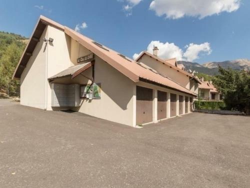 Apartment Clos Des Cavales 1