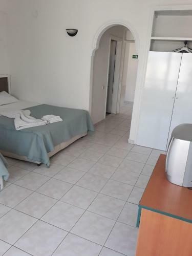 Glaros Hotel
