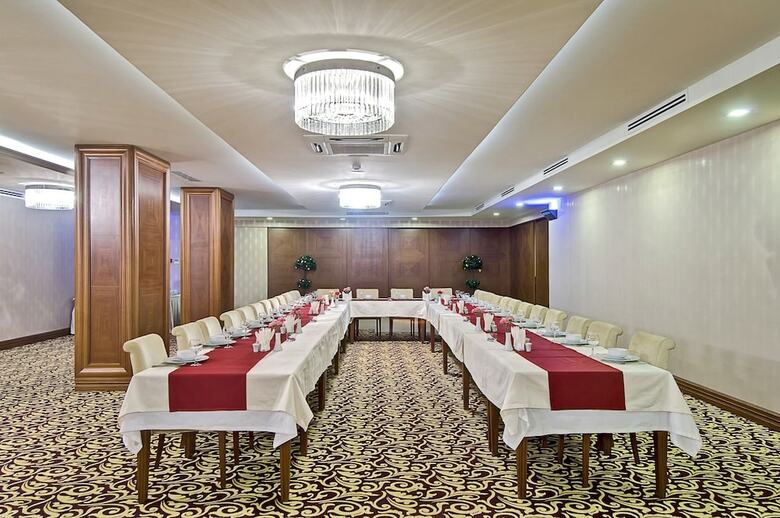 Tugcu Hotel Select