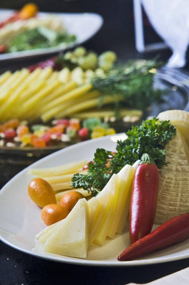 Tugcu Hotel Select
