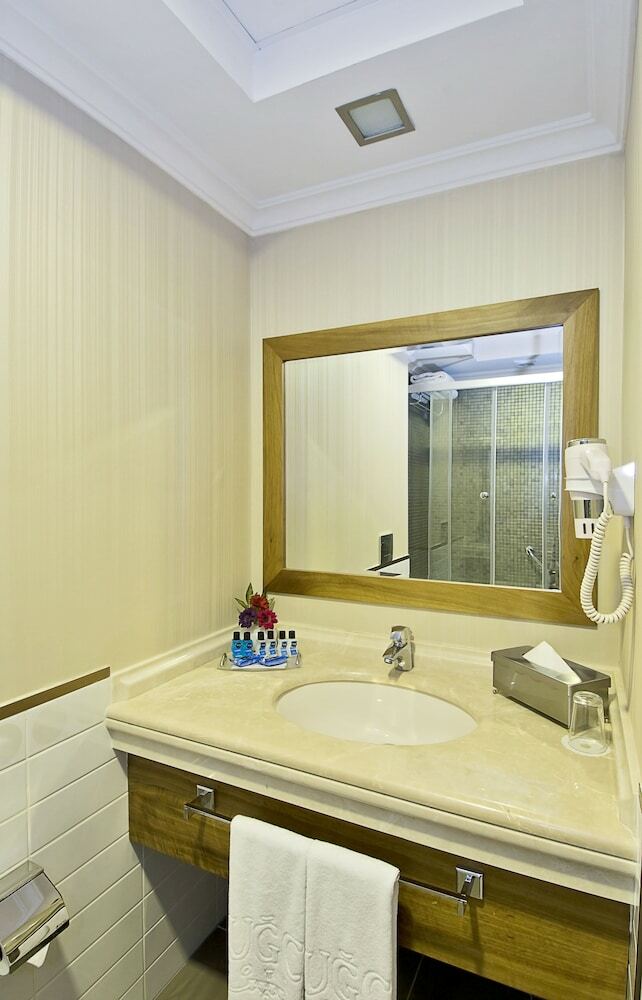 Tugcu Hotel Select