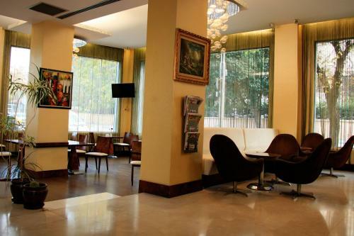Burcman Hotel