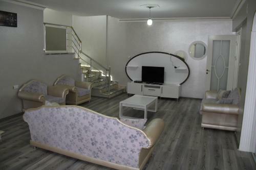 Abbasi Apart-1