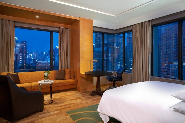 Renaissance Bangkok Ratchaprasong Hotel