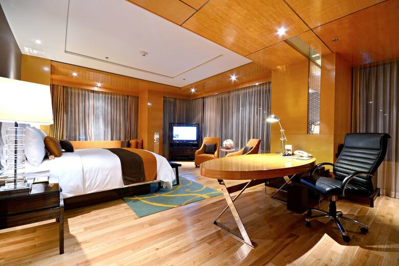 Renaissance Bangkok Ratchaprasong Hotel