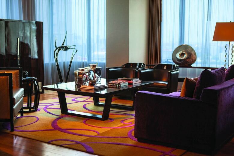 Renaissance Bangkok Ratchaprasong Hotel