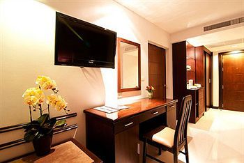 Hotel The Patra
