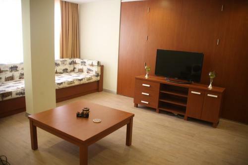 Honey House Apartment