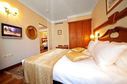 Azade Hotel