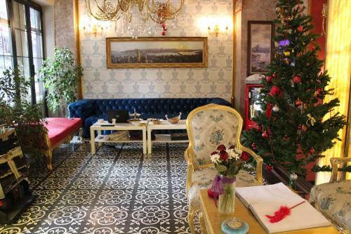 Diamond Royal Hotel