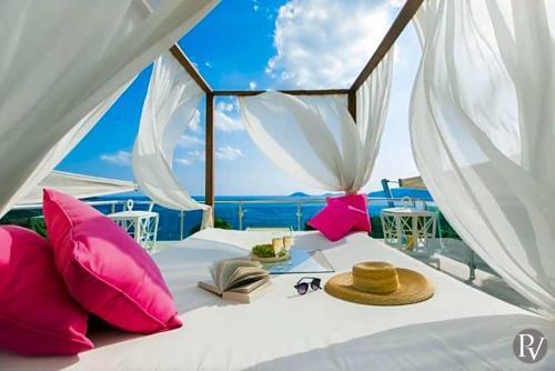 Kalkan Villa Sleeps 8 Pool Air Con Wifi