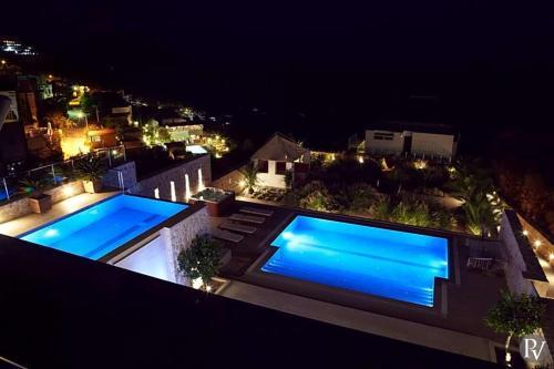 Kalkan Villa Sleeps 8 Pool Air Con Wifi