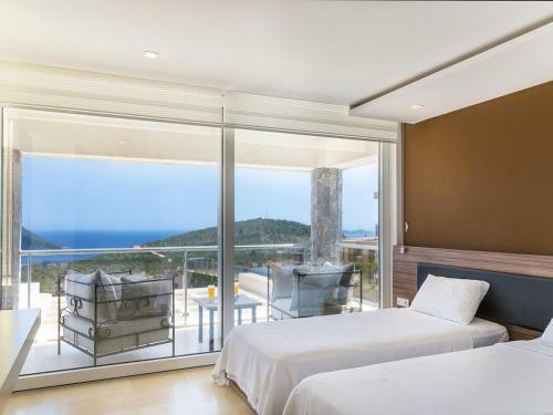 Kalkan Villa Sleeps 10 Air Con Wifi