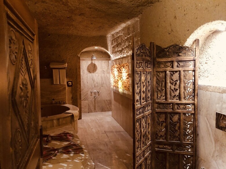 Hotel Oread Cave Suites