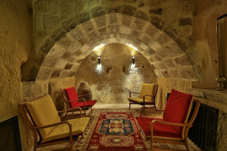 Hotel Acropolis Cave Suite