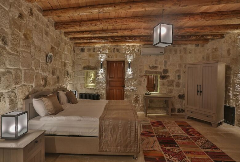 Hotel Acropolis Cave Suite