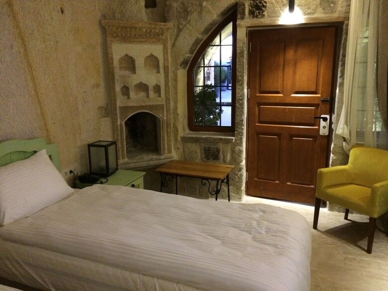 Hotel Acropolis Cave Suite