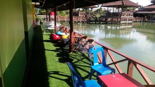Hotel Pueanjai Resort And Restaurant