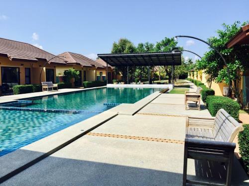 Hotel Green Adamas Resort Chumphon
