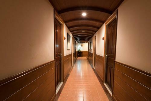 Hotel Jomtien Boathouse