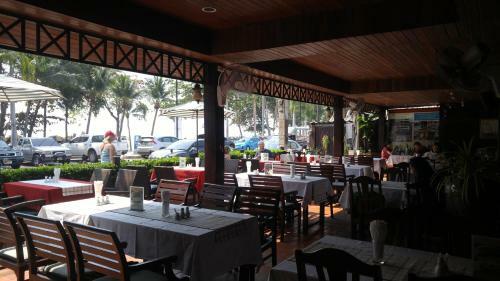 Hotel Jomtien Boathouse