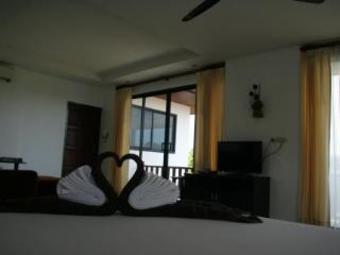 Hotel Baan Chayna Lounge Resort