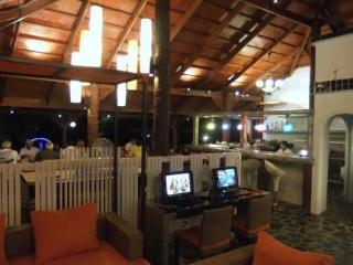 Hotel The Chalet Phuket Resort