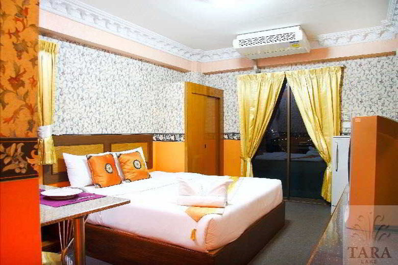 Tara Lake Airport Hotel