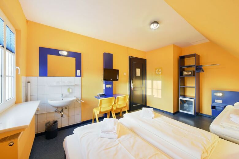 Bed'nbudget Expo-hostel Rooms