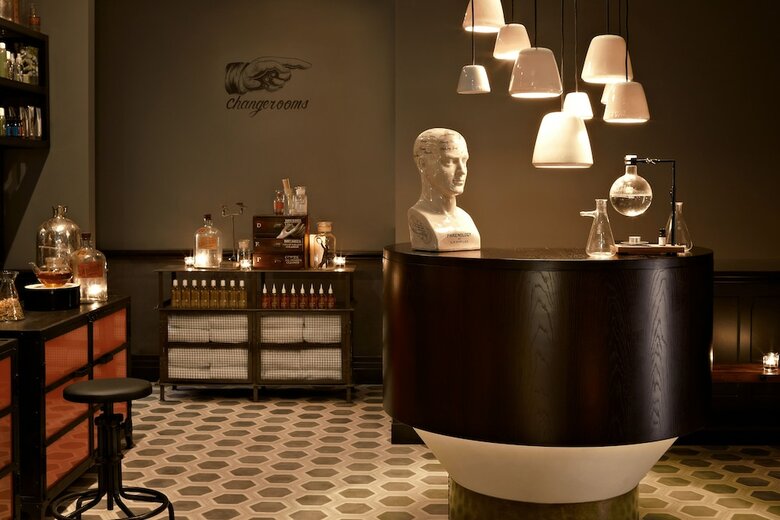Hotel Qt Sydney