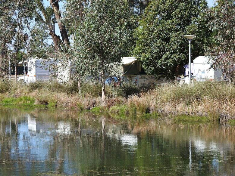 Victoria Lake Holiday Park