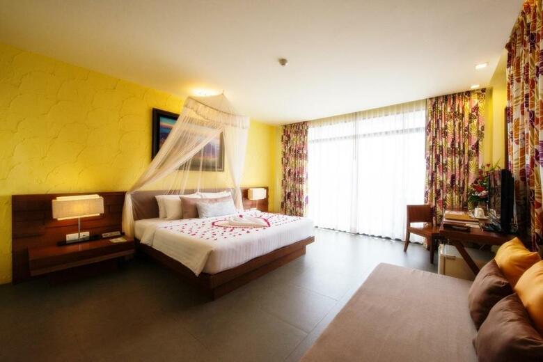 Hotel Karon Phunaka Resort & Spa