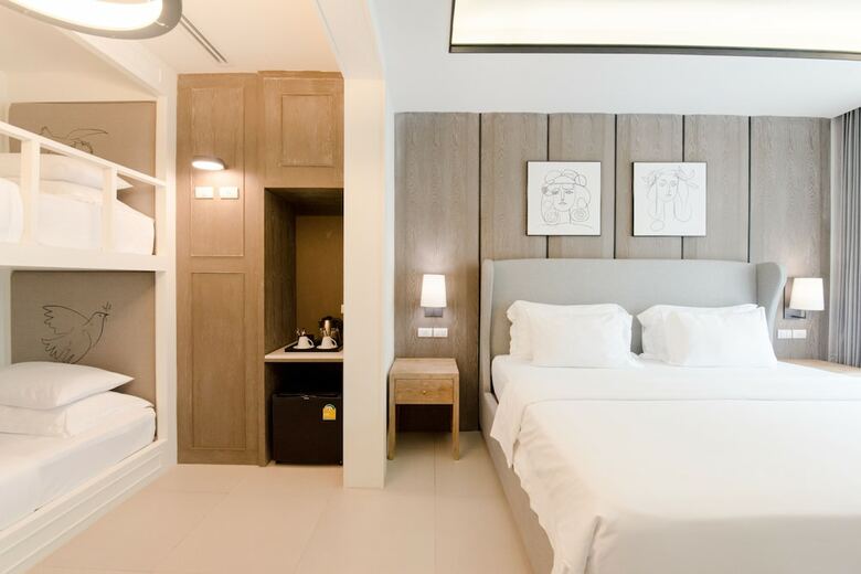 Hotel Sugar Marina Resort - Art - Karon Beach