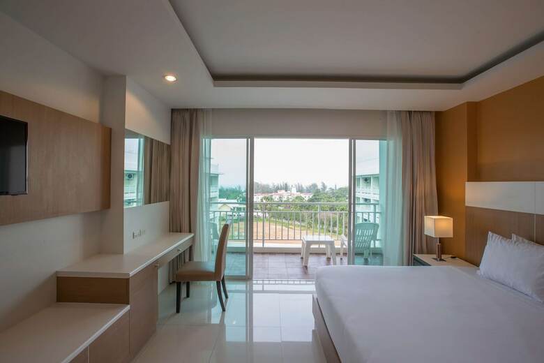 Hotel Chanalai Hillside Resort