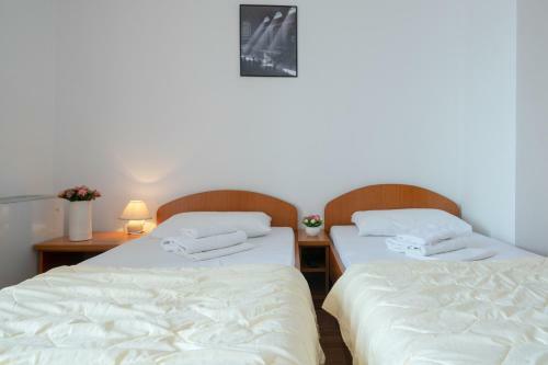 Apartments Kne?evi?