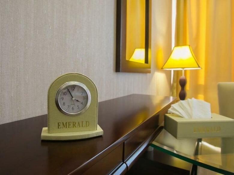 Hotel Emerald
