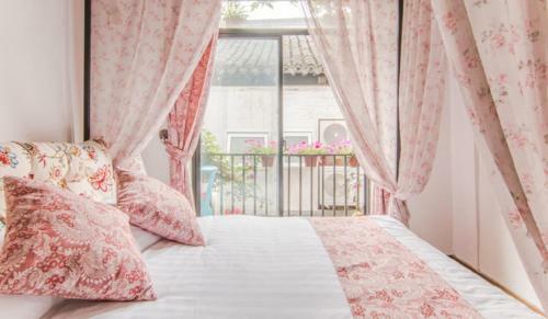 Canal Town Girl's Home
