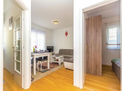 Two-bedroom Apartment In Crikvenica
