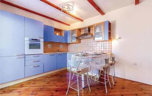 Two-bedroom Apartment In Dramalj