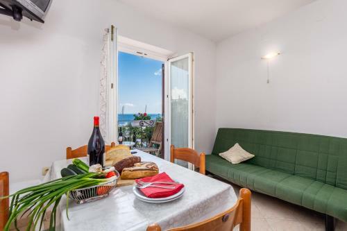 Rona Apartments Ani