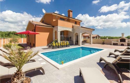 Four-bedroom Holiday Home In Jadreski
