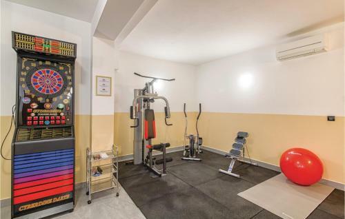 Four-bedroom Holiday Home In Jadreski