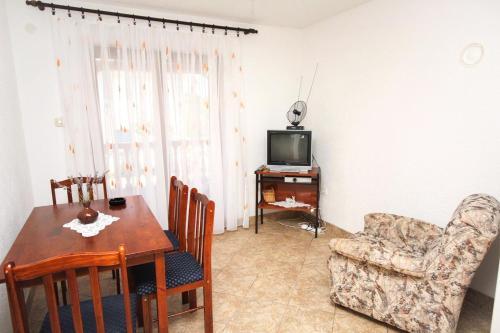 Apartment Jezera 5133b