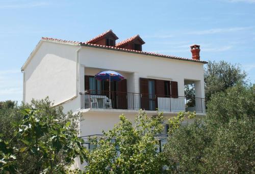 Apartments With A Parking Space Jezera (murter) - 5080