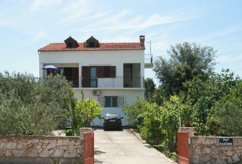 Apartments With A Parking Space Jezera (murter) - 5080