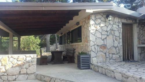 Agroturismo Stone House With A Boat