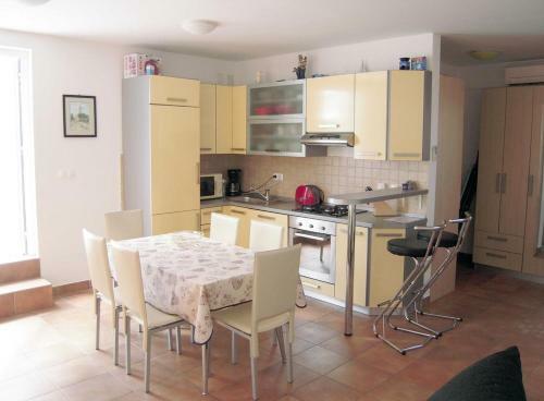 Holiday Home Jezera 5124