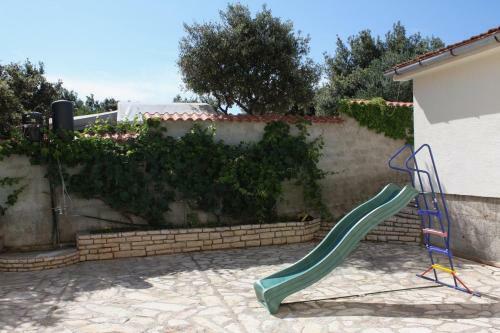 Family Friendly Seaside Apartments Jezera (murter) - 9684