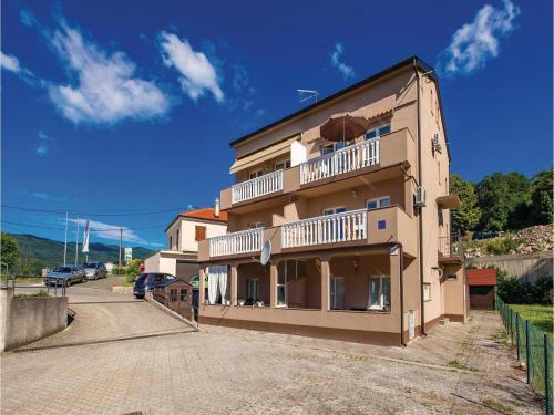 Two-bedroom Apartment In Jurdani