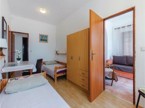 Two-bedroom Apartment In Kostrena